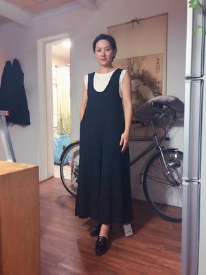 妊娠中のため、産後でも活用できる服をと思って探してましたが、この服で満足です。